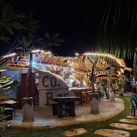 Eco Trekking Lodge, Bar & Jungle Tour'S Bukit Lawang Exterior foto