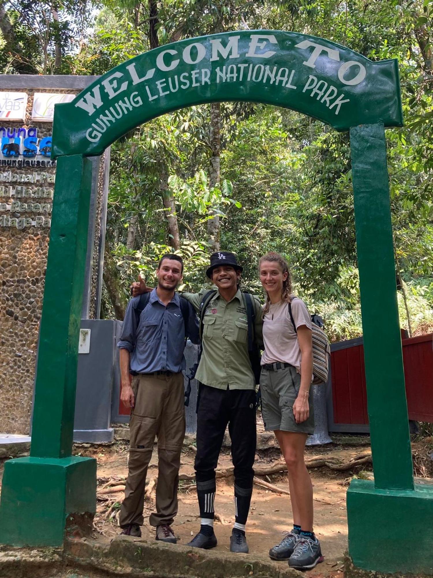 Eco Trekking Lodge, Bar & Jungle Tour'S Bukit Lawang Exterior foto